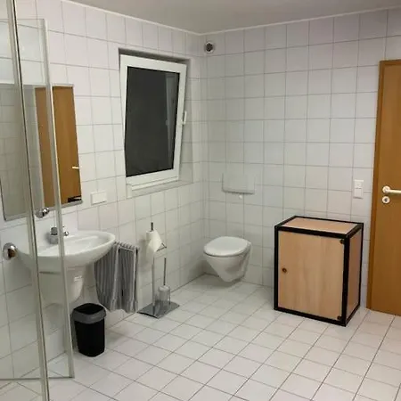 Apartament Schoene Einliegerwohnung Mit Freisitz. Ideal Fuer Geschaeftsleute Und Reisende *